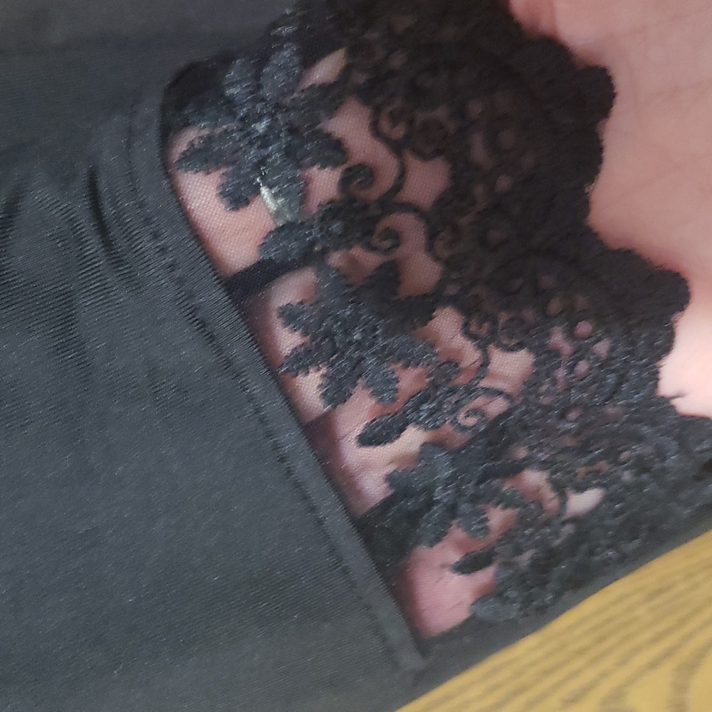 ♥️New boutique cut out lace leggings - Picture 8 of 12